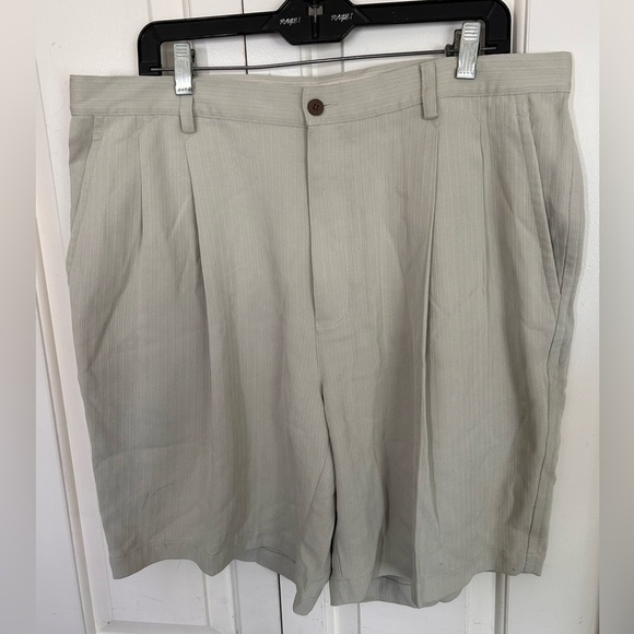 Tommy Bahama 100% Silk Relax Mens Shorts Size 38 - Picture 1 of 10